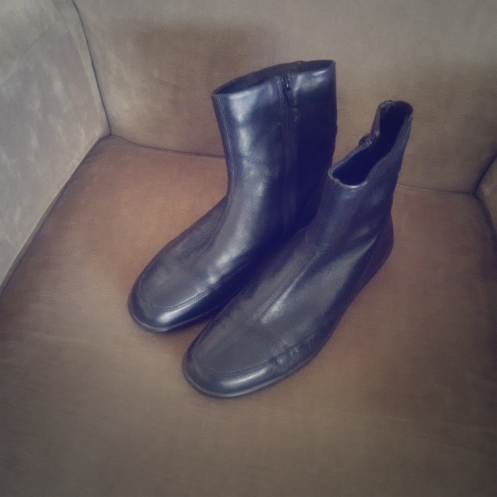 Stonefly leather ankle boots